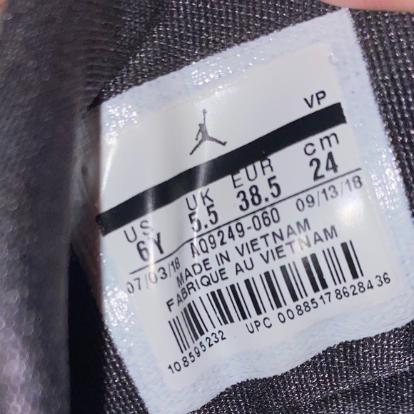 Jordan Max Aura 3 pink and grey - Picture 4 of 4